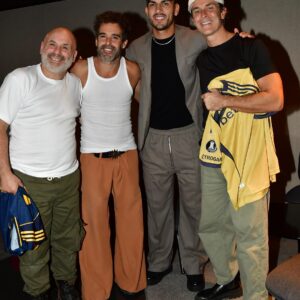 Paredes fue al teatro